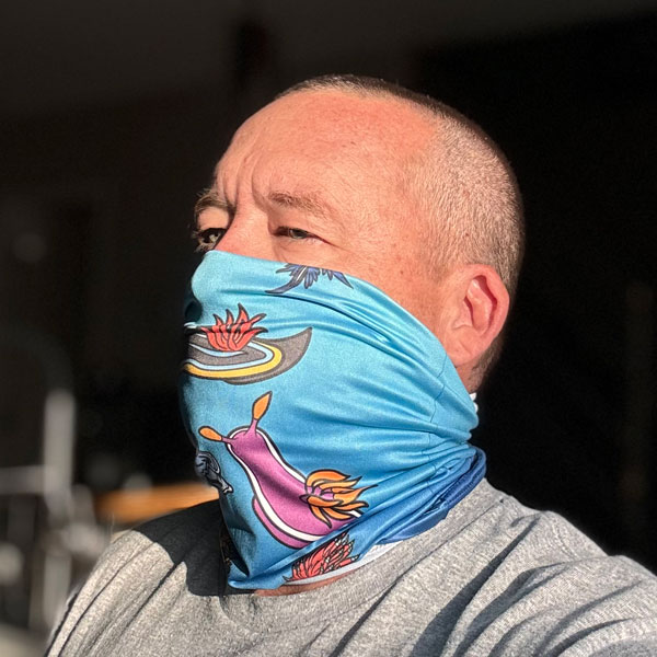 Neck gaiter featuring nudibranch