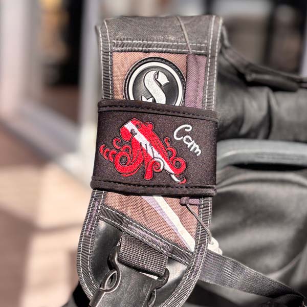 BCD strap with red and white Octopus