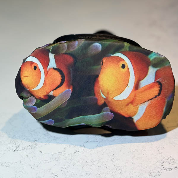 Dive mask cover - featuring a beautiful clown fish - Image 2