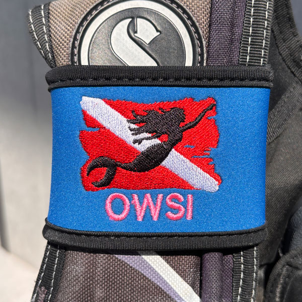 BCD strap mermaid with dive flag